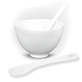 Ecsetek, spatulák, tálak